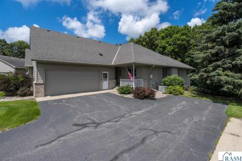 204 Parkway Place Mankato MN 56001