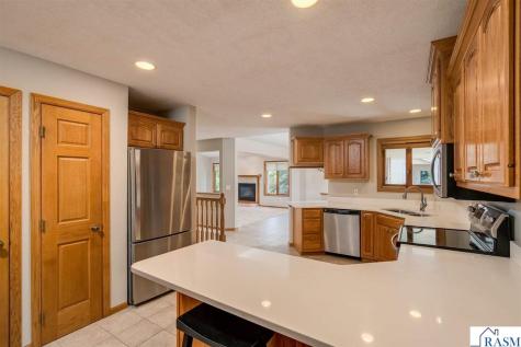 204 Parkway Place Mankato MN 56001