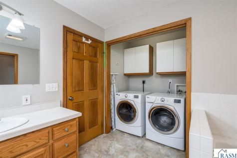 204 Parkway Place Mankato MN 56001