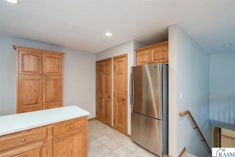 204 Parkway Place Mankato MN 56001