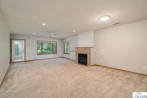 204 Parkway Place Mankato MN 56001