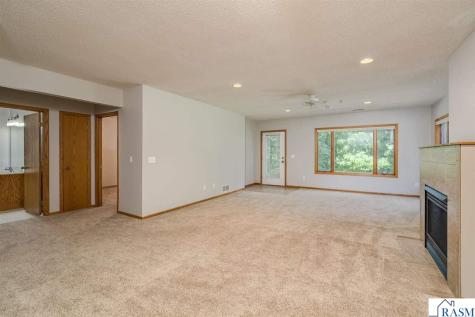204 Parkway Place Mankato MN 56001