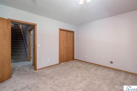 204 Parkway Place Mankato MN 56001
