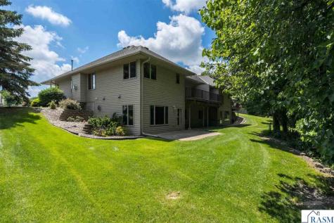 204 Parkway Place Mankato MN 56001