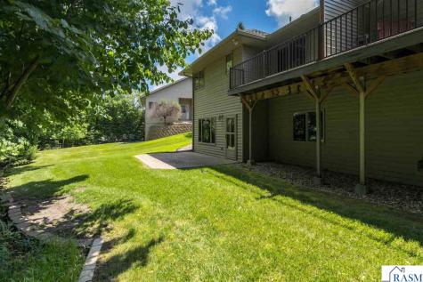204 Parkway Place Mankato MN 56001