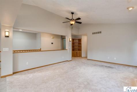 204 Parkway Place Mankato MN 56001