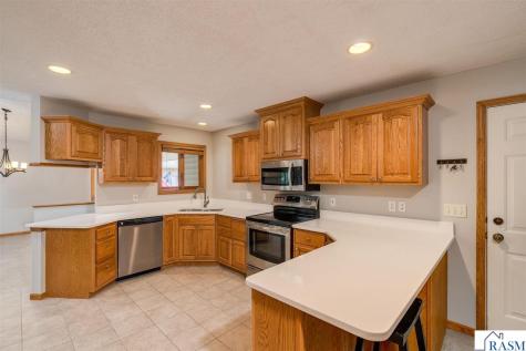 204 Parkway Place Mankato MN 56001