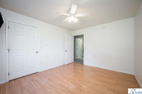122 Oxford Path Mankato MN 56001