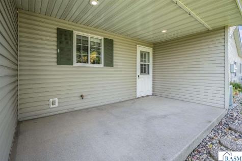122 Oxford Path Mankato MN 56001