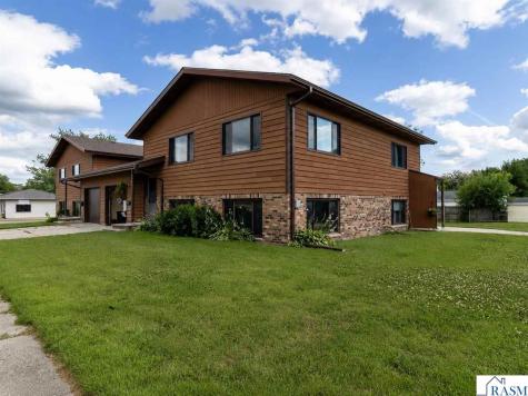 303 S Main Street Lake Crystal MN 56055