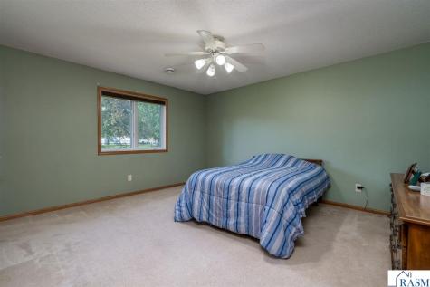 124 Blue Bird Path Mankato MN 56001