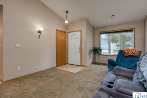124 Blue Bird Path Mankato MN 56001