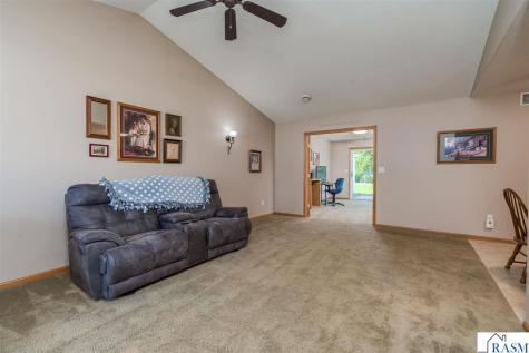 124 Blue Bird Path Mankato MN 56001