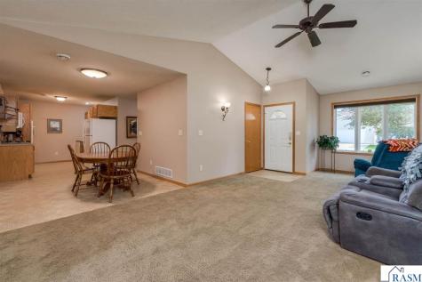 124 Blue Bird Path Mankato MN 56001