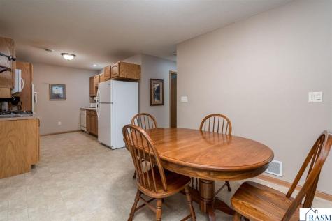 124 Blue Bird Path Mankato MN 56001