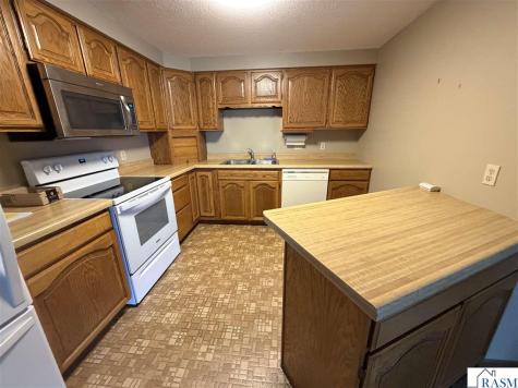 808 Lake Chapeau Drive Albert Lea MN 56007