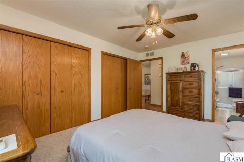 549 Oakwood Drive Janesville MN 56048