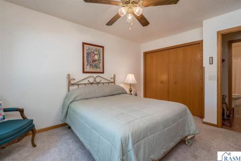 549 Oakwood Drive Janesville MN 56048