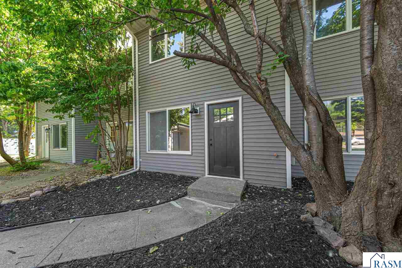 1641 Pleasant View Drive North Mankato MN 56003