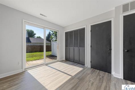 1641 Pleasant View Drive North Mankato MN 56003