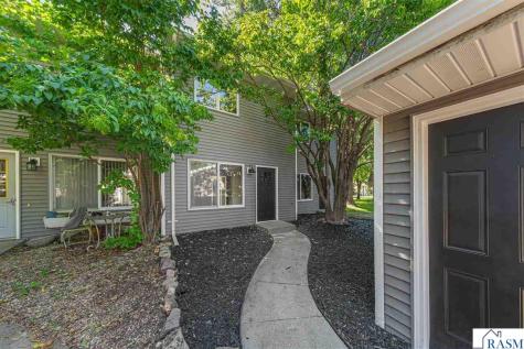 1641 Pleasant View Drive North Mankato MN 56003