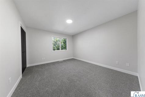 1641 Pleasant View Drive North Mankato MN 56003