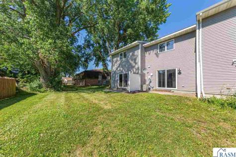 1641 Pleasant View Drive North Mankato MN 56003