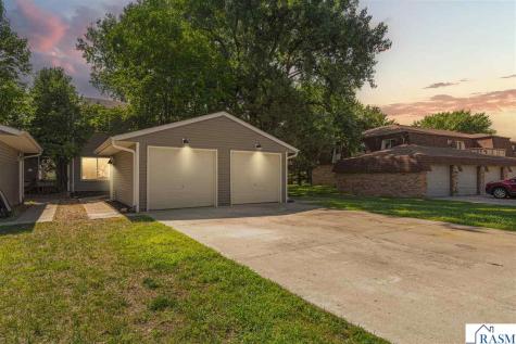 1641 Pleasant View Drive North Mankato MN 56003