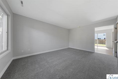 1641 Pleasant View Drive North Mankato MN 56003