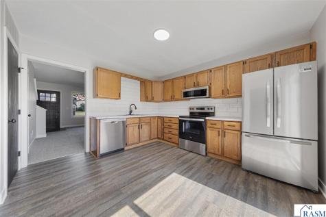 1641 Pleasant View Drive North Mankato MN 56003