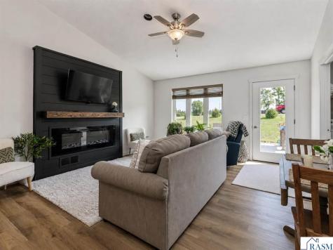 2215 Lake Avenue New Ulm MN 56073