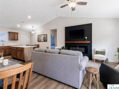 2215 Lake Avenue New Ulm MN 56073