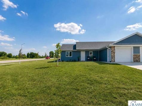 2215 Lake Avenue New Ulm MN 56073
