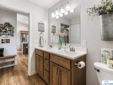 2215 Lake Avenue New Ulm MN 56073