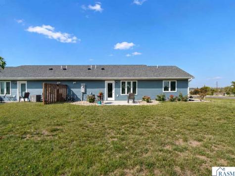 2215 Lake Avenue New Ulm MN 56073