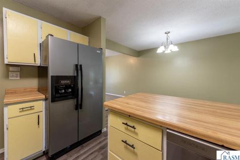 1701 Quail Roost Drive North Mankato MN 56003