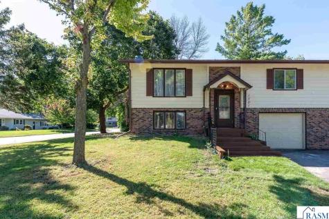 1701 Quail Roost Drive North Mankato MN 56003