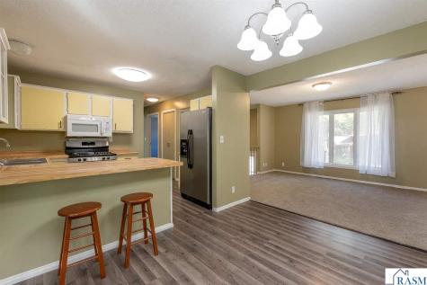 1701 Quail Roost Drive North Mankato MN 56003