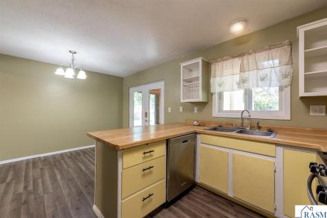 1701 Quail Roost Drive North Mankato MN 56003