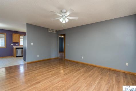 313 Tanager Path Mankato MN 56001