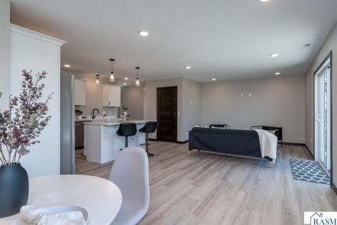 3216 Scotch Lane Mankato MN 56001