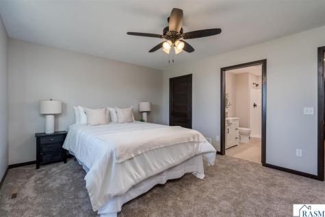 3216 Scotch Lane Mankato MN 56001