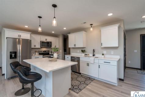 3216 Scotch Lane Mankato MN 56001