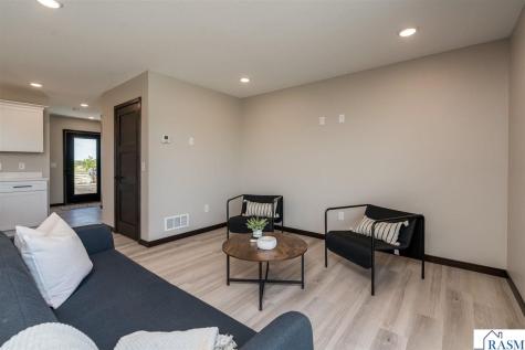 3216 Scotch Lane Mankato MN 56001