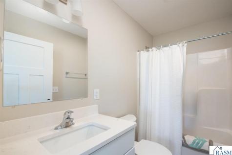 3109 Scotch Lane Mankato MN 56001