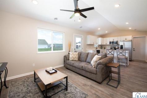 3109 Scotch Lane Mankato MN 56001
