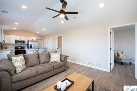 3109 Scotch Lane Mankato MN 56001
