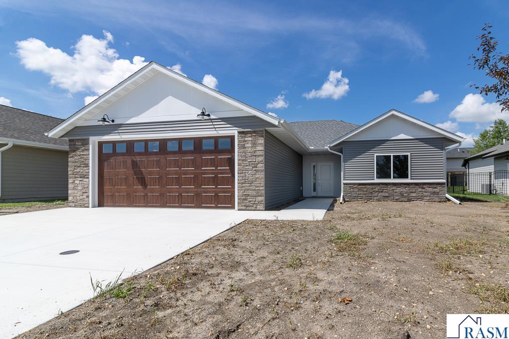 220 Copper Village Circle Mankato MN 56001