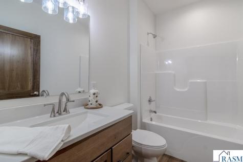 220 Copper Village Circle Mankato MN 56001