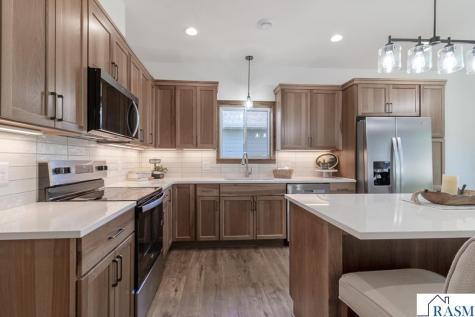 220 Copper Village Circle Mankato MN 56001